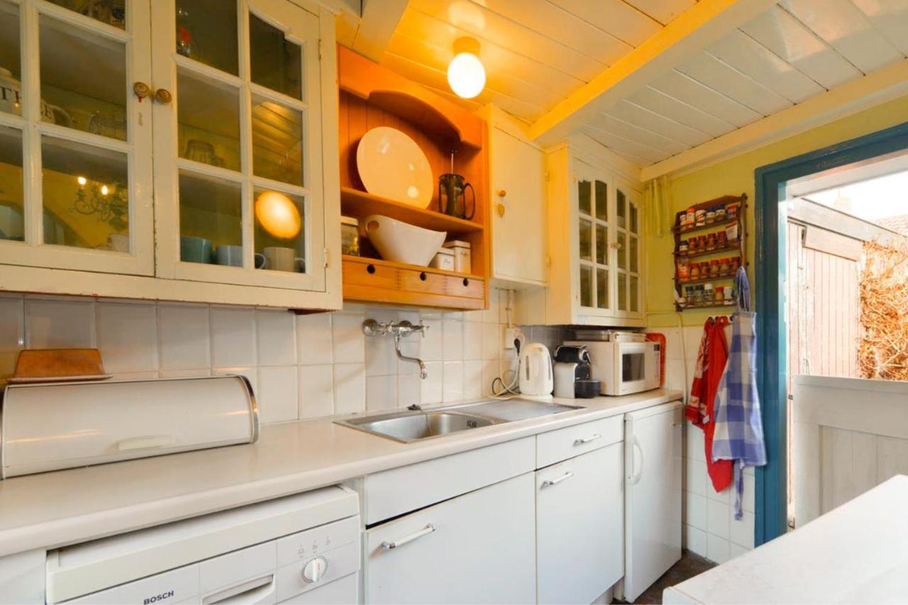 Rustic Retreat: Fireplace, Bbq, + Forest Access Burgh-Haamstede Dış mekan fotoğraf